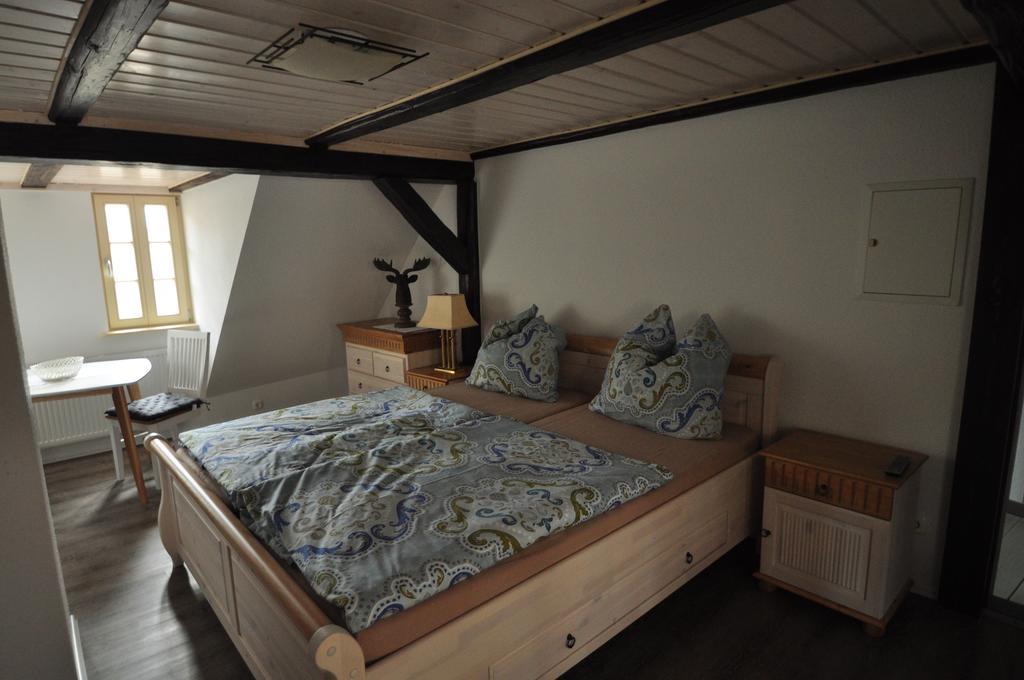 Gasthaus Und Ferienwohnungen "Zum Buechsenmacher" 베르니게로데 외부 사진