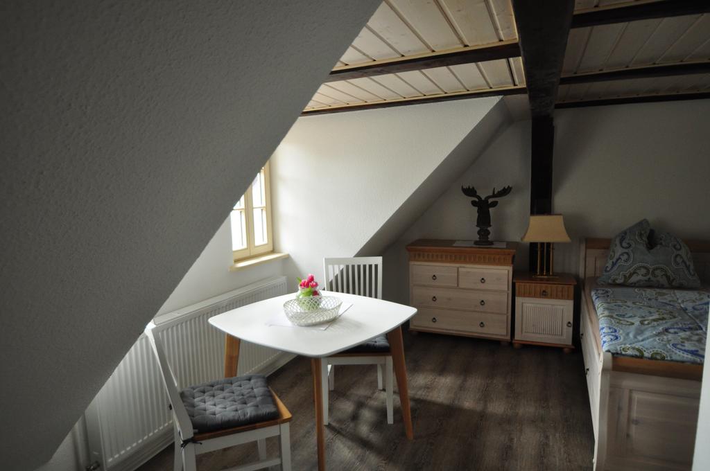 Gasthaus Und Ferienwohnungen "Zum Buechsenmacher" 베르니게로데 외부 사진