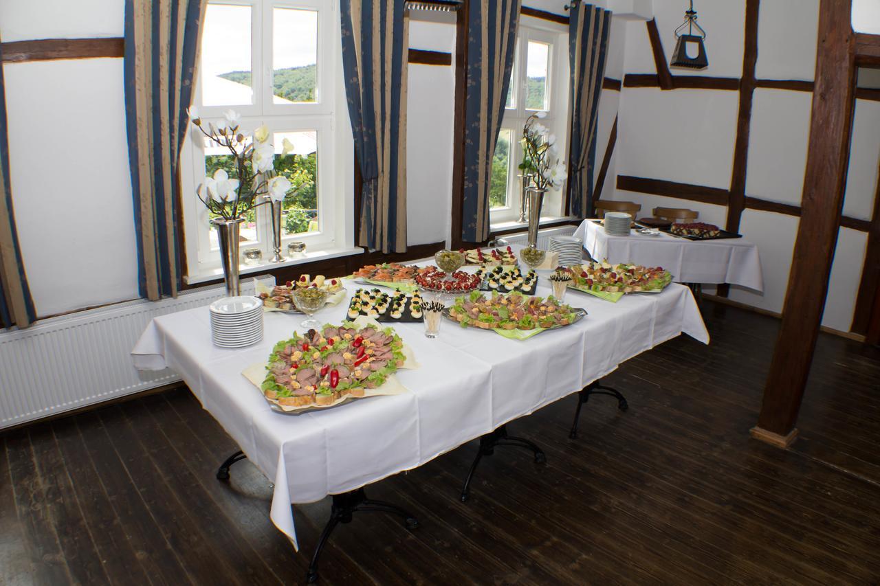 Gasthaus Und Ferienwohnungen "Zum Buechsenmacher" 베르니게로데 외부 사진