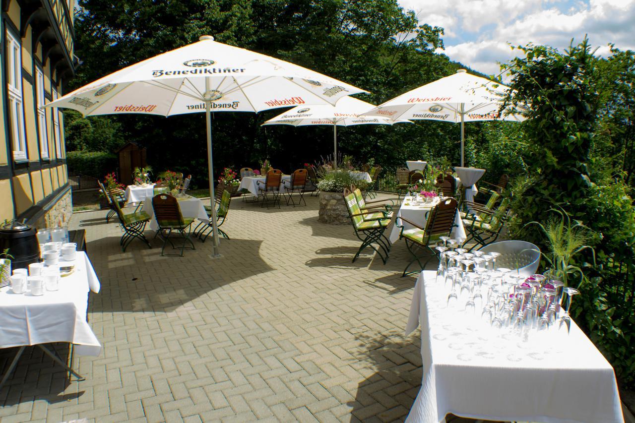 Gasthaus Und Ferienwohnungen "Zum Buechsenmacher" 베르니게로데 외부 사진